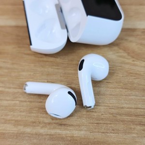 Audífonos Bluetooth Hoco EW82 | Sonido Premium y Pantalla LED